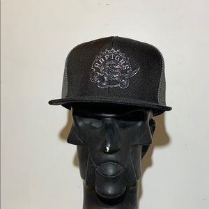 Mitchell and Ness Toronto Raptors hat.